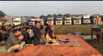 Pháp Sư Trần Ngọc Kiệm Lễ xuất hành CTy Hồng Phát 